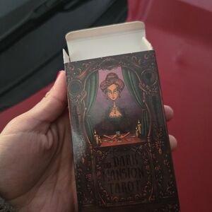 Dark Mansion Tarot Deck